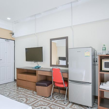 Ac Habitat Bangkok Aparthotel Bagian luar foto