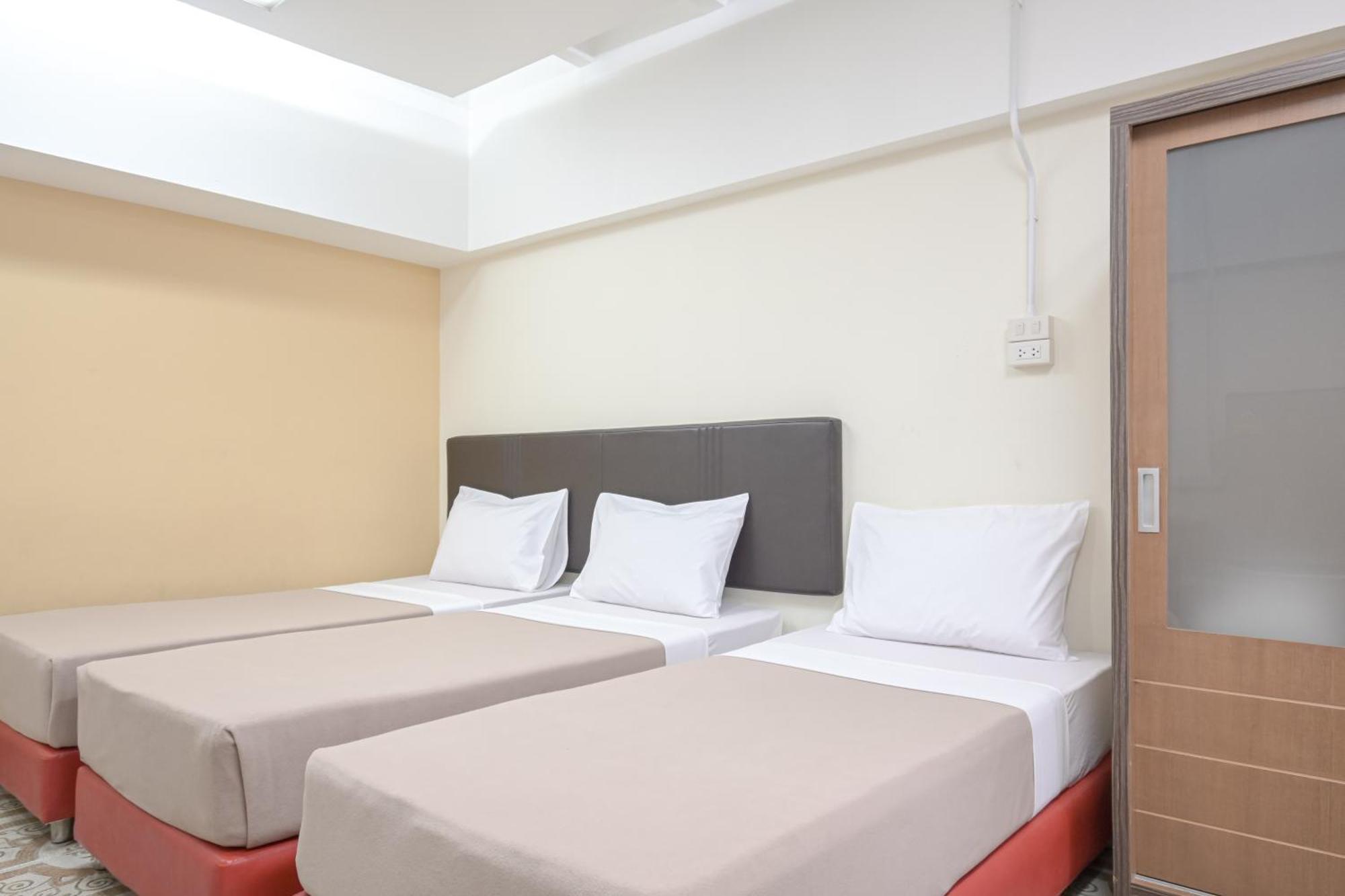 Ac Habitat Bangkok Aparthotel Bagian luar foto