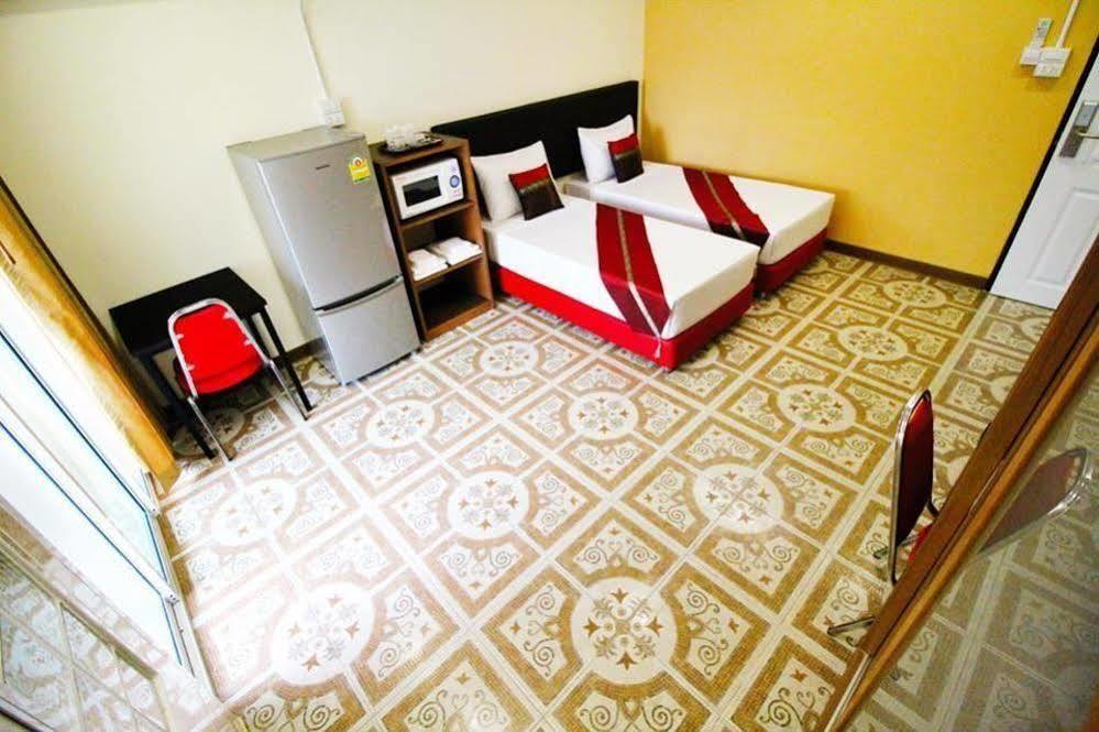 Ac Habitat Bangkok Aparthotel Bagian luar foto